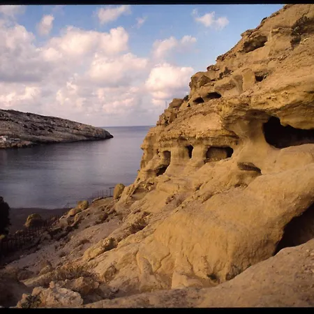 Ξενοδοχείο Marina 2*